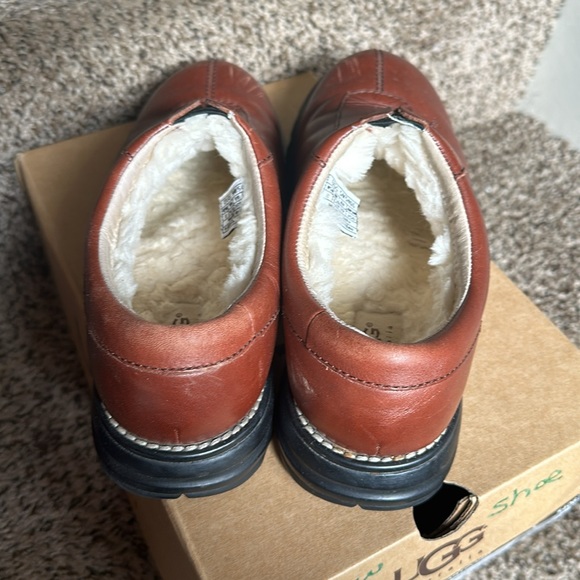 UGG Hartford Clog - Picture 3 of 7